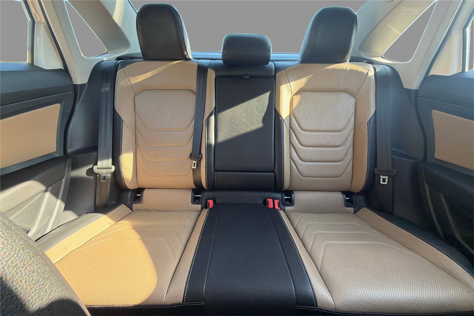 Used 2019 Volkswagen Jetta SEL Premium FWD image 14