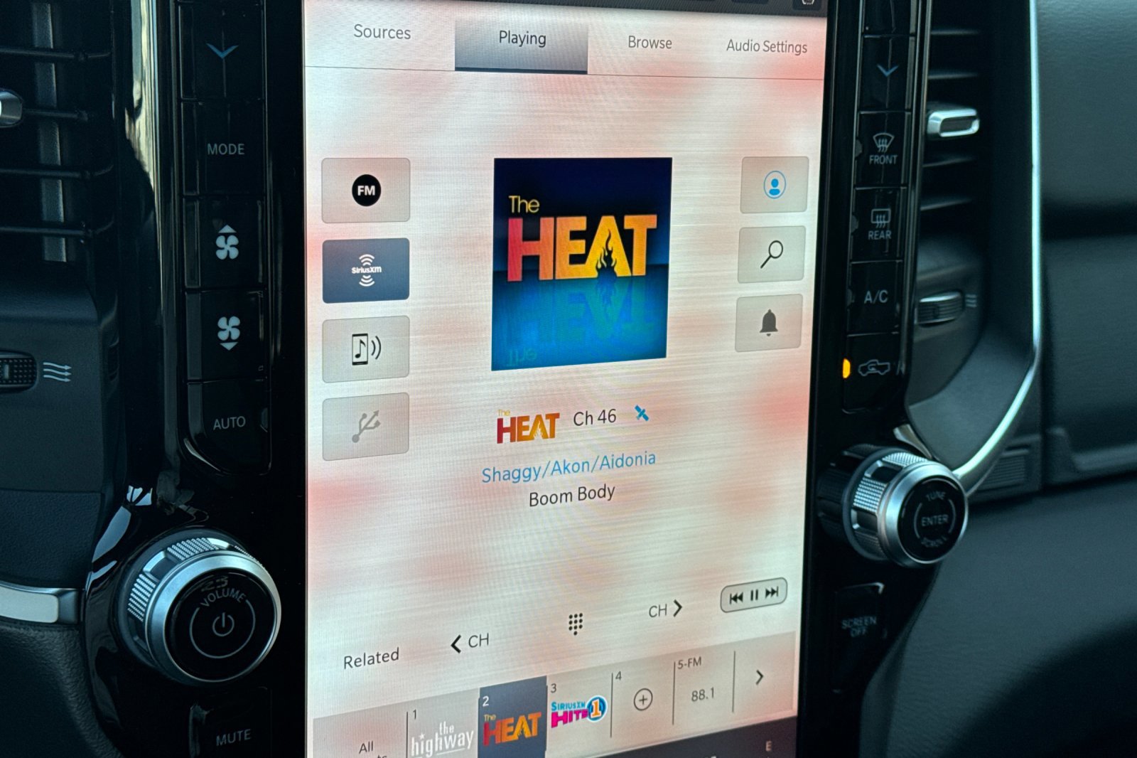 New 2026 RAM 1500 4x4 Crew Cab image 16