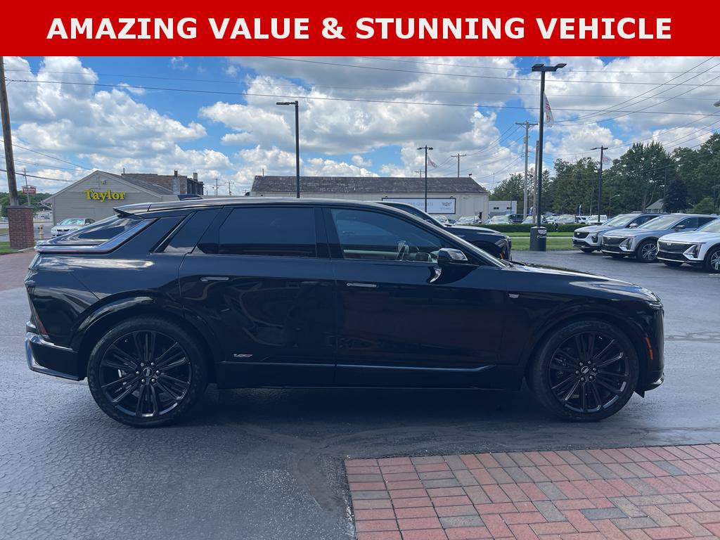 Used 2026 Cadillac Lyriq V w/ LPO, Floor Liner Package AWD/4WD image 6