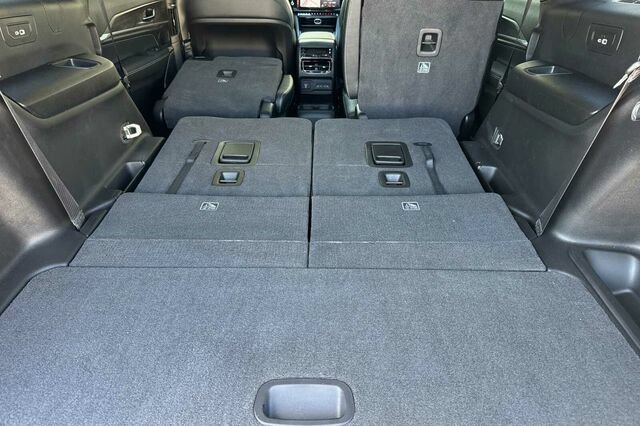 New 2026 Jeep Grand Cherokee L Limited AWD/4WD image 13