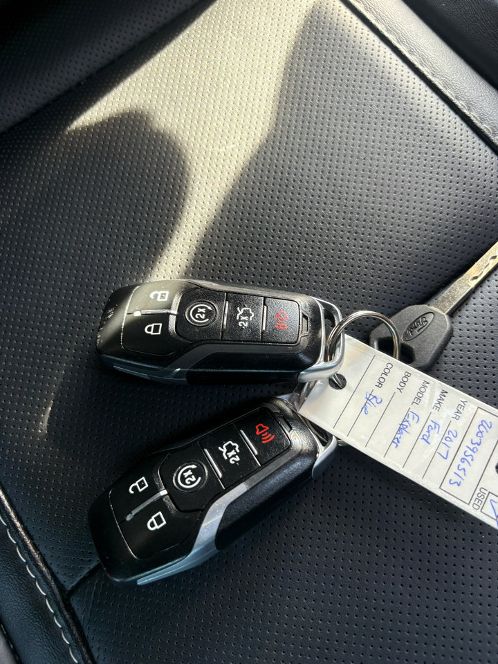 Used 2017 Ford Explorer Platinum image 13