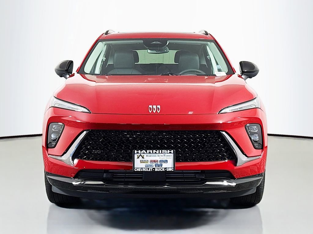 Used 2025 Buick Envision Sport Touring image 2