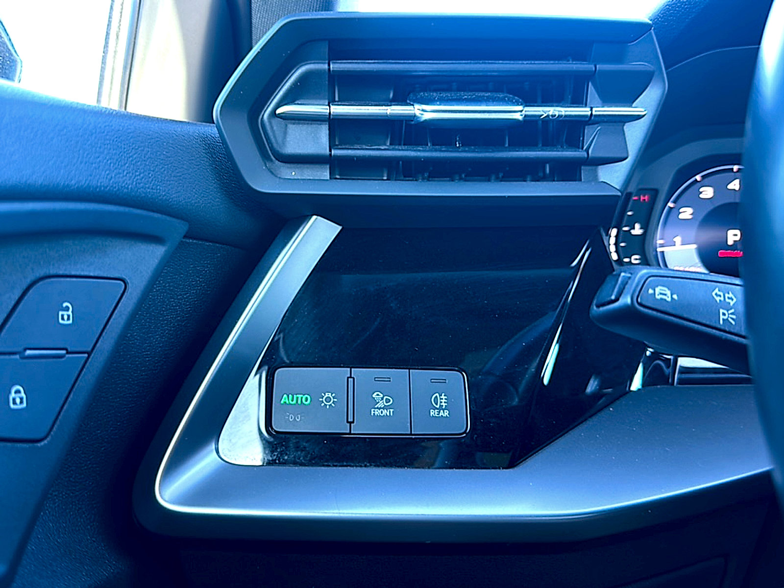 Used 2024 Audi A3 2.0T Premium image 35