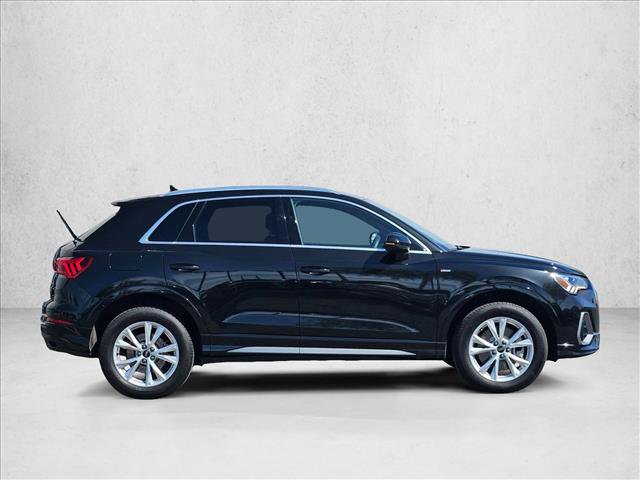 Used 2025 Audi Q3 2.0T Premium w/ Convenience Package AWD/4WD image 4