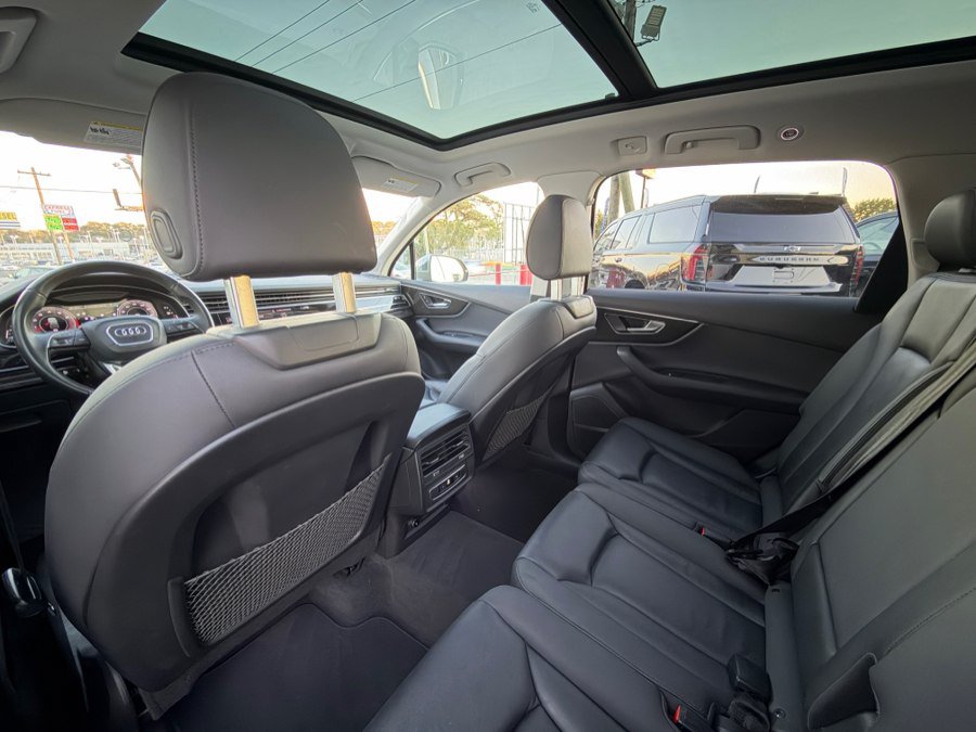 Used 2022 Audi Q7 3.0T Premium Plus w/ Premium Plus Package AWD/4WD image 34