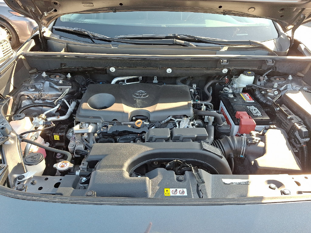 Certified 2019 Toyota RAV4 LE AWD/4WD image 28