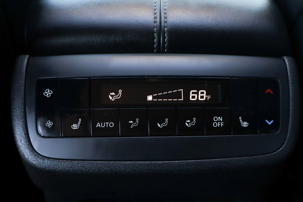 Used 2025 Nissan Pathfinder SL w/ SL Premium Package image 40