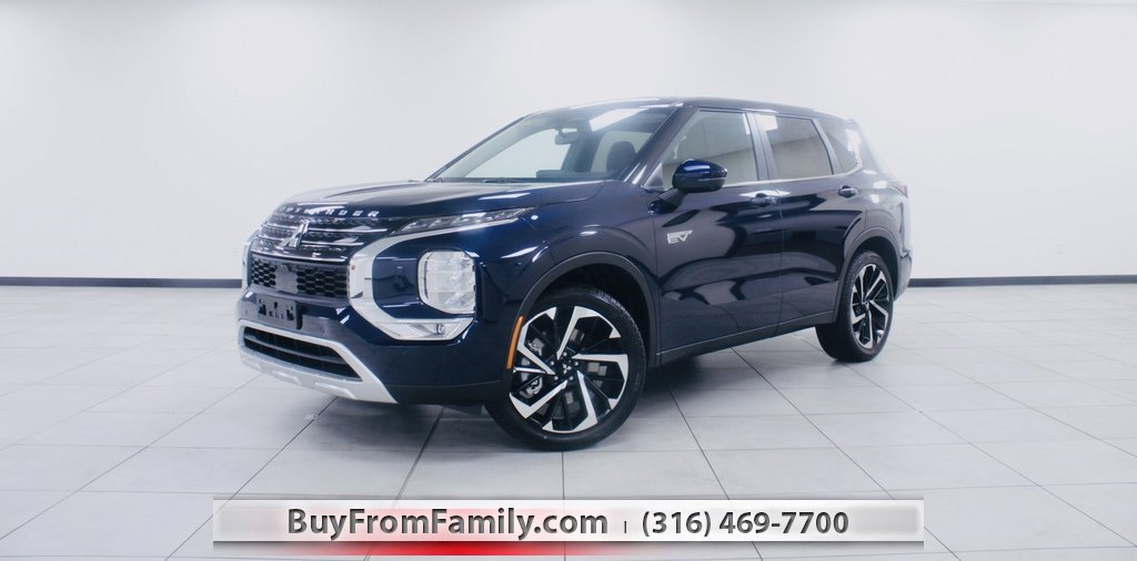 New 2025 Mitsubishi Outlander SE image 1