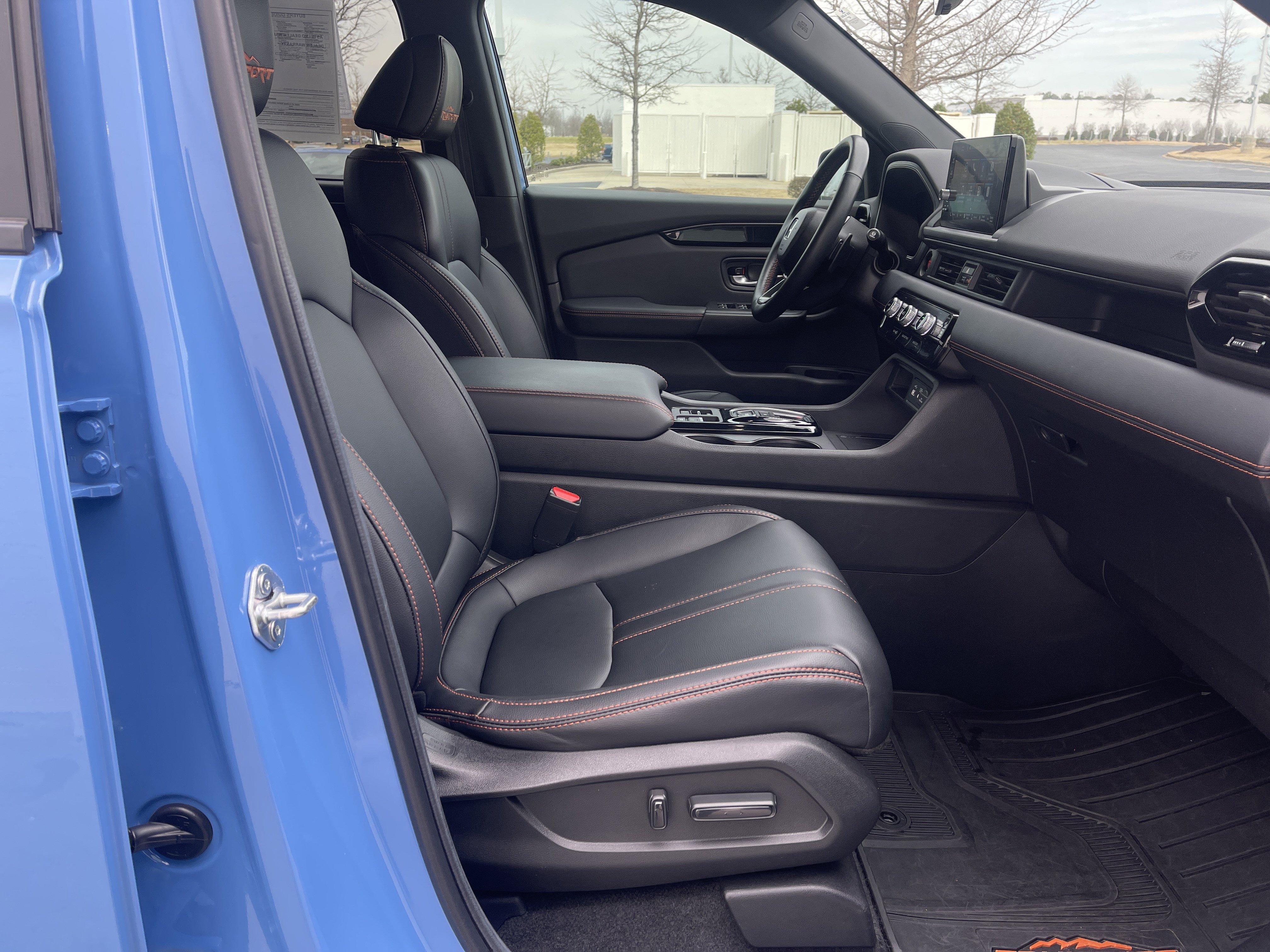 Certified 2024 Honda Pilot TrailSport image 31