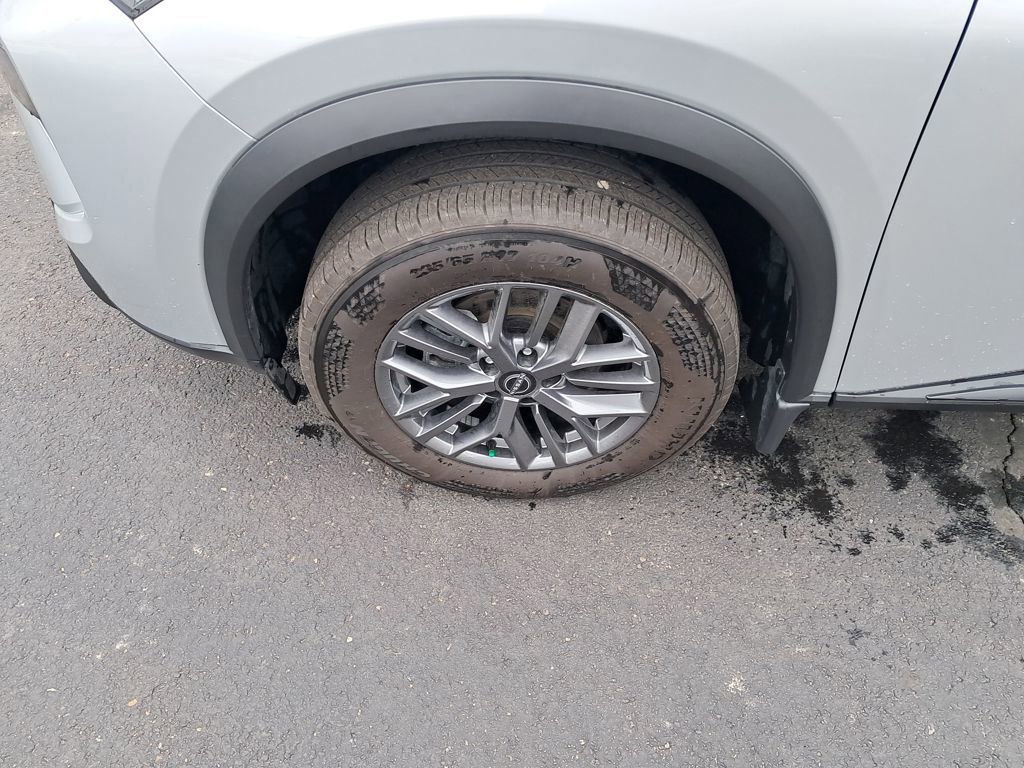 Certified 2024 Nissan Rogue S image 28