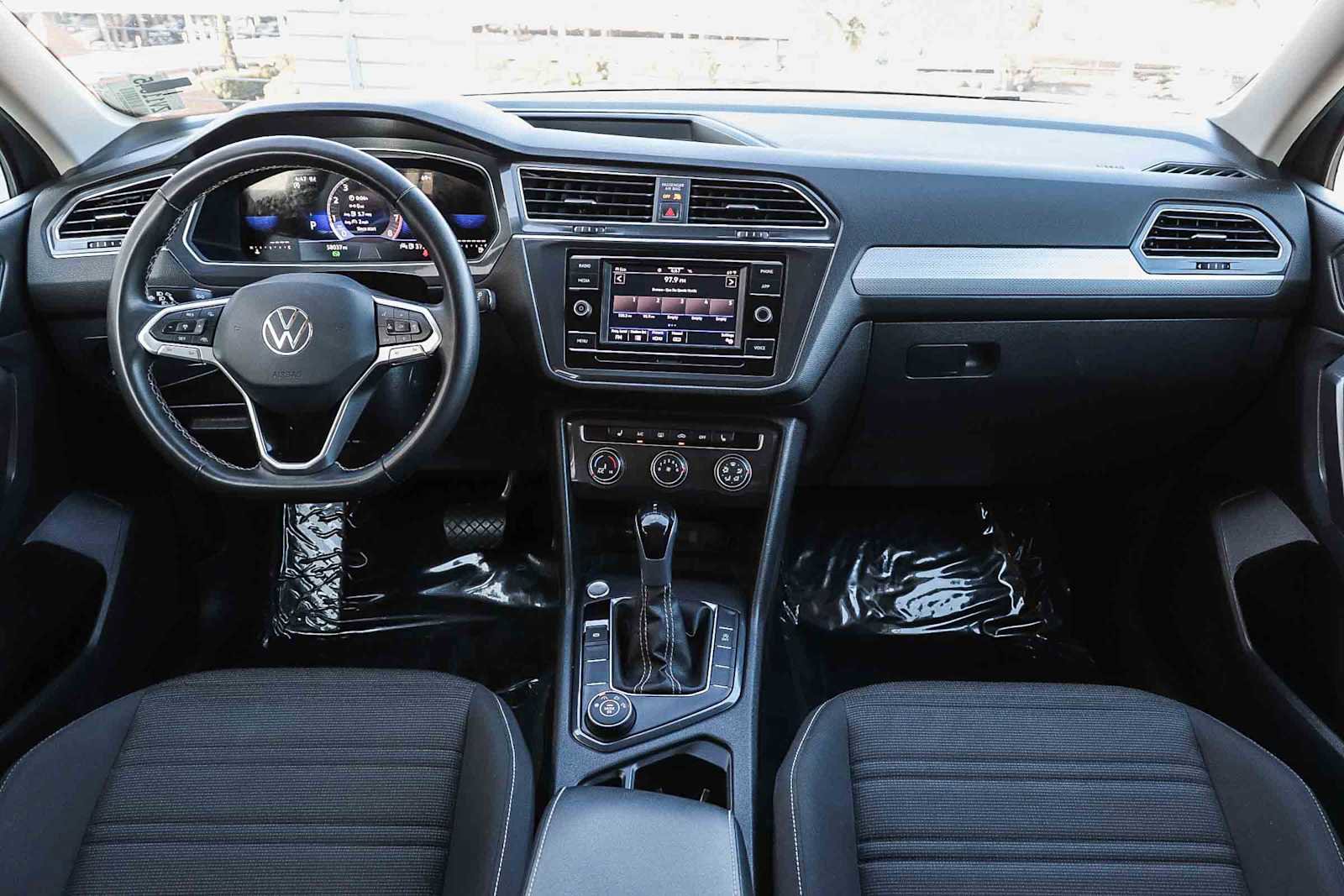 Used 2024 Volkswagen Tiguan S image 12
