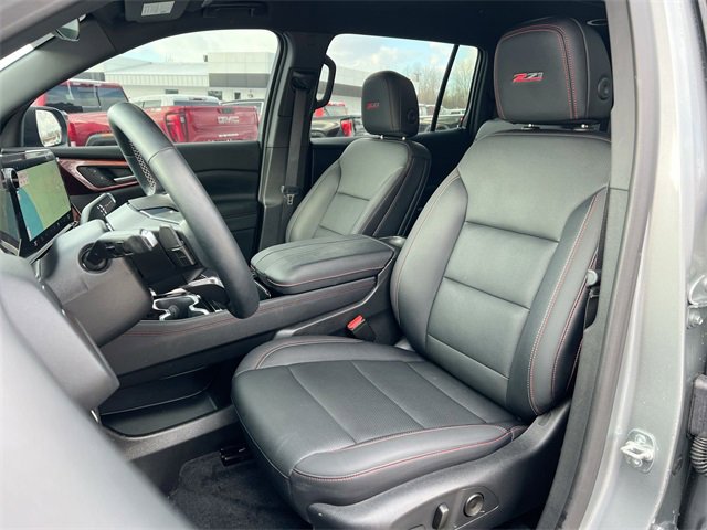 Used 2025 Chevrolet Traverse Z71 w/ Driver Confidence Package image 19