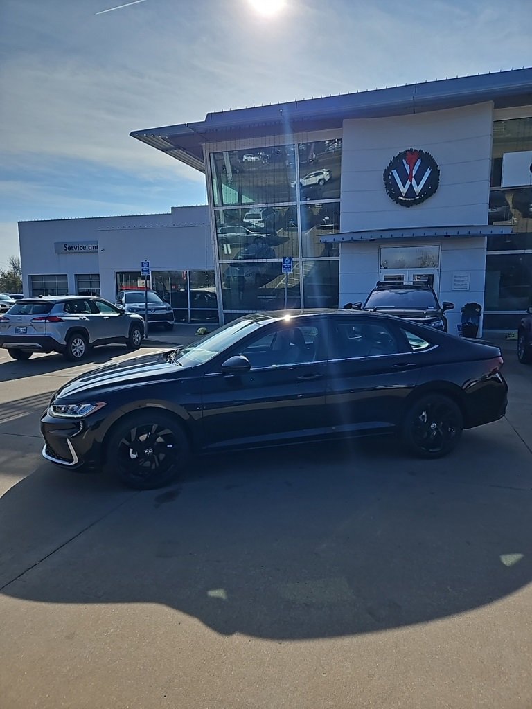 New 2026 Volkswagen Jetta SE image 8