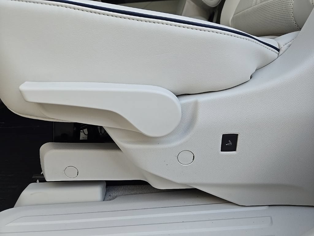 New 2026 Buick Enclave Avenir w/ Super Cruise Package AWD/4WD image 57