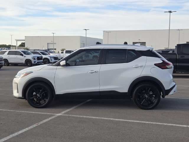 Used 2024 Nissan Kicks SV w/ Interior Electronics Package FWD image 4