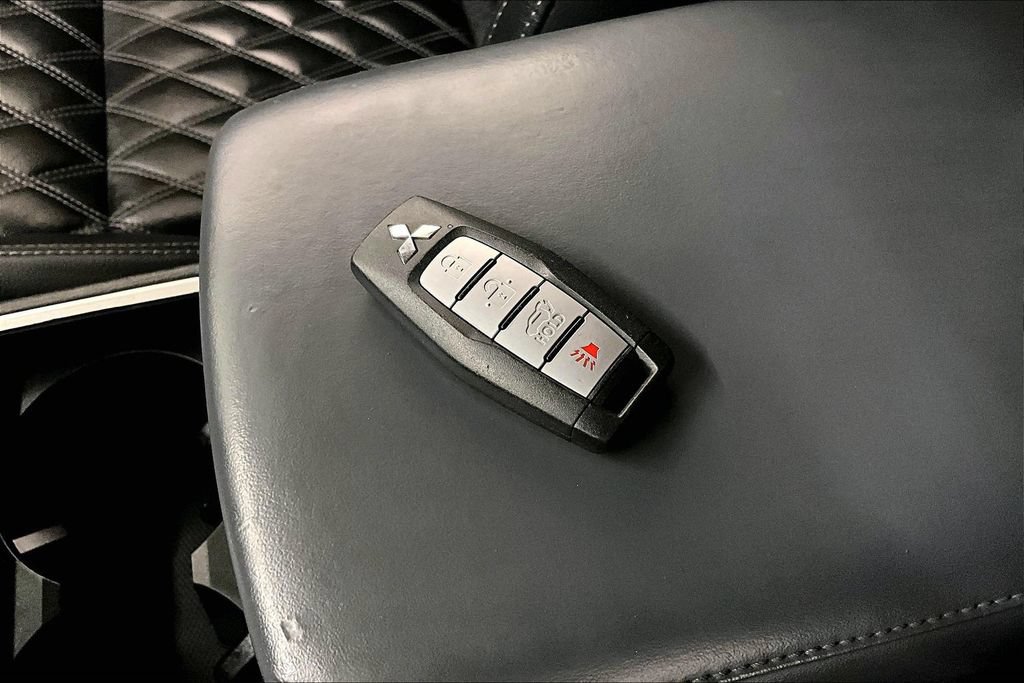 Used 2022 Mitsubishi Outlander SEL AWD/4WD image 27