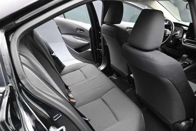 Used 2025 Toyota Corolla LE FWD image 21
