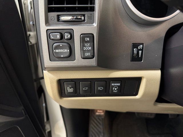 Used 2016 Toyota Sequoia Platinum image 10