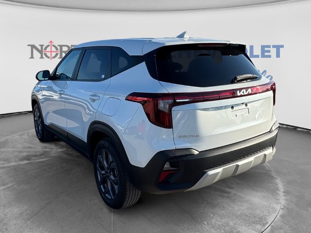 Used 2024 Kia Seltos LX AWD/4WD image 5