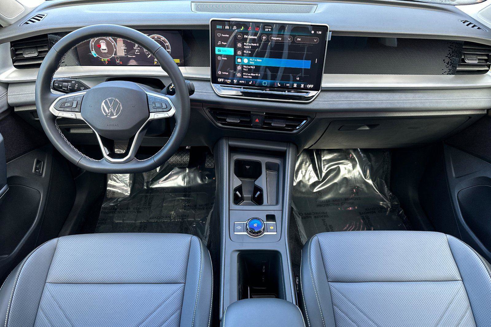 New 2026 Volkswagen Tiguan SE image 12