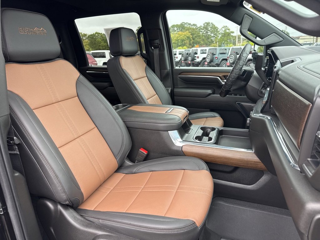 Used 2024 Chevrolet Silverado 2500 High Country w/ High Country Premium Package image 29