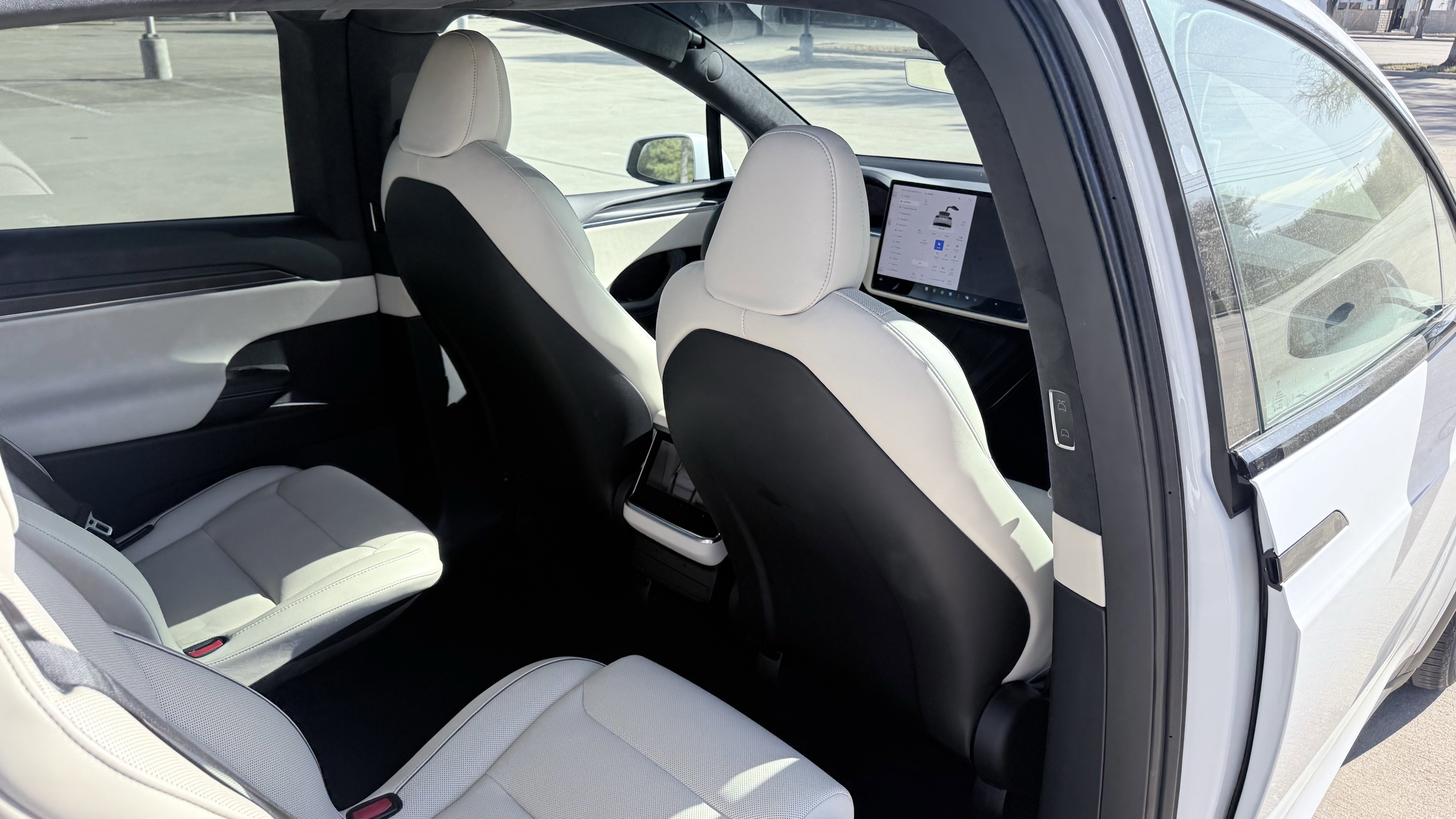 Used 2023 Tesla Model X Plaid image 45