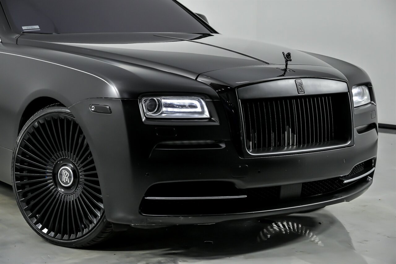 Used 2014 Rolls-Royce Wraith image 3