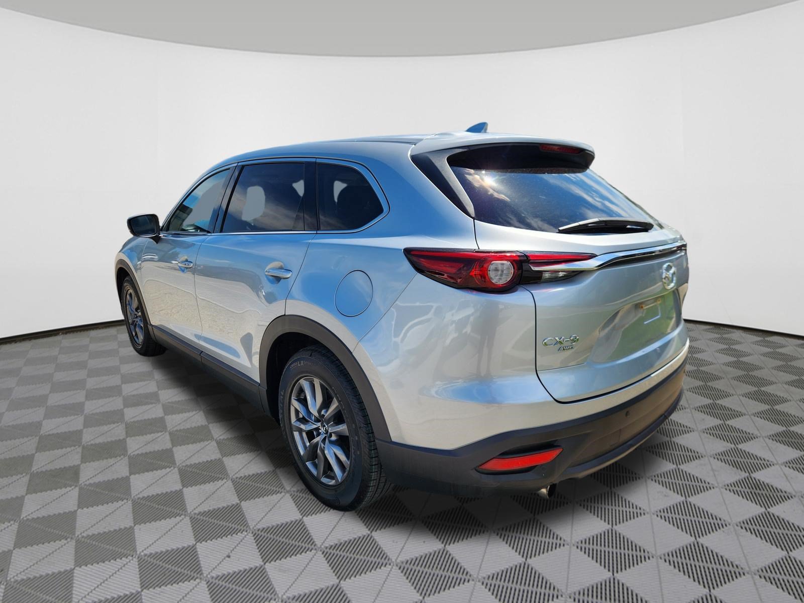 Used 2020 MAZDA CX-9 Touring w/ Touring Premium Package AWD/4WD image 3
