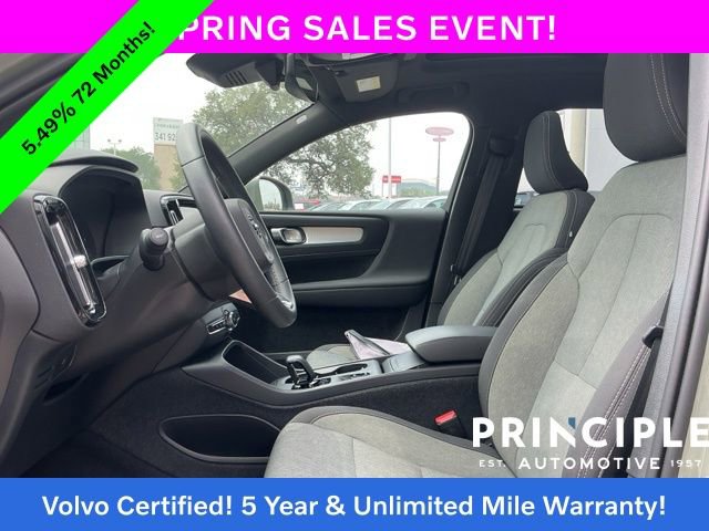 Certified 2024 Volvo XC40 B5 Core AWD/4WD image 28
