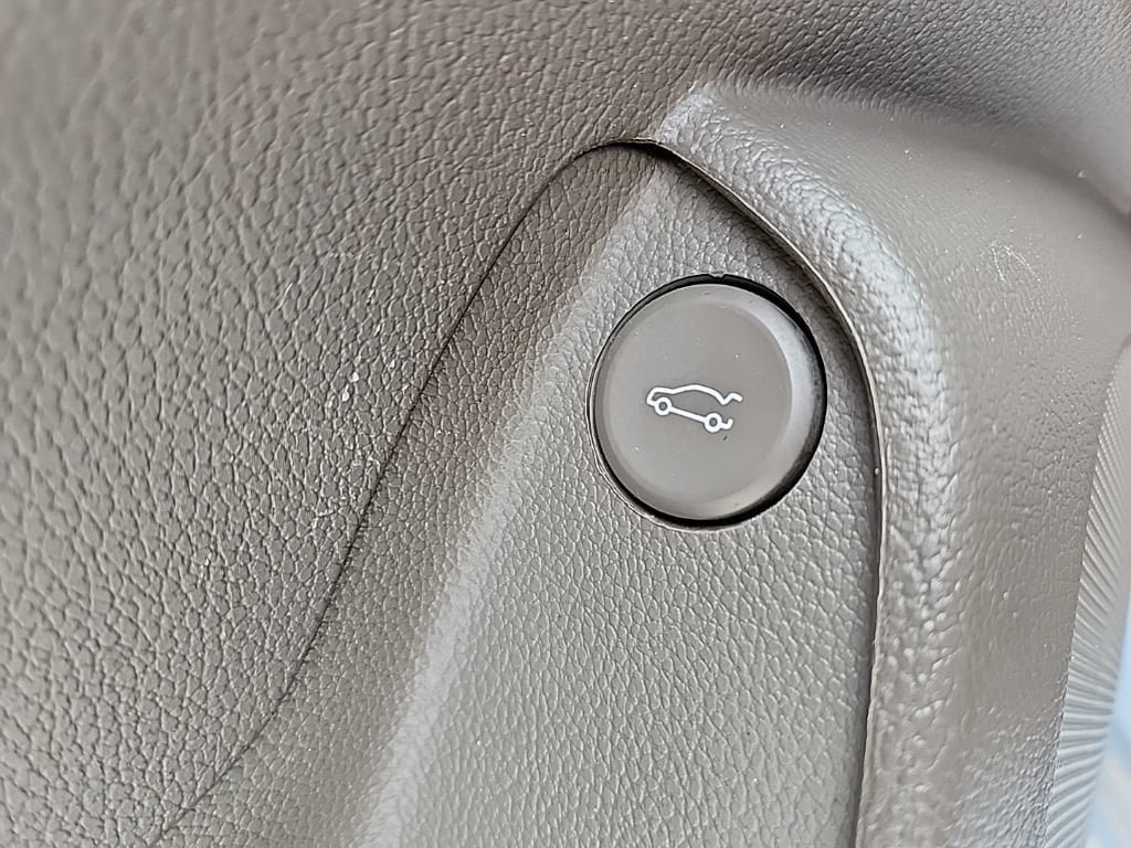 Used 2018 Chevrolet Cruze LS FWD image 29