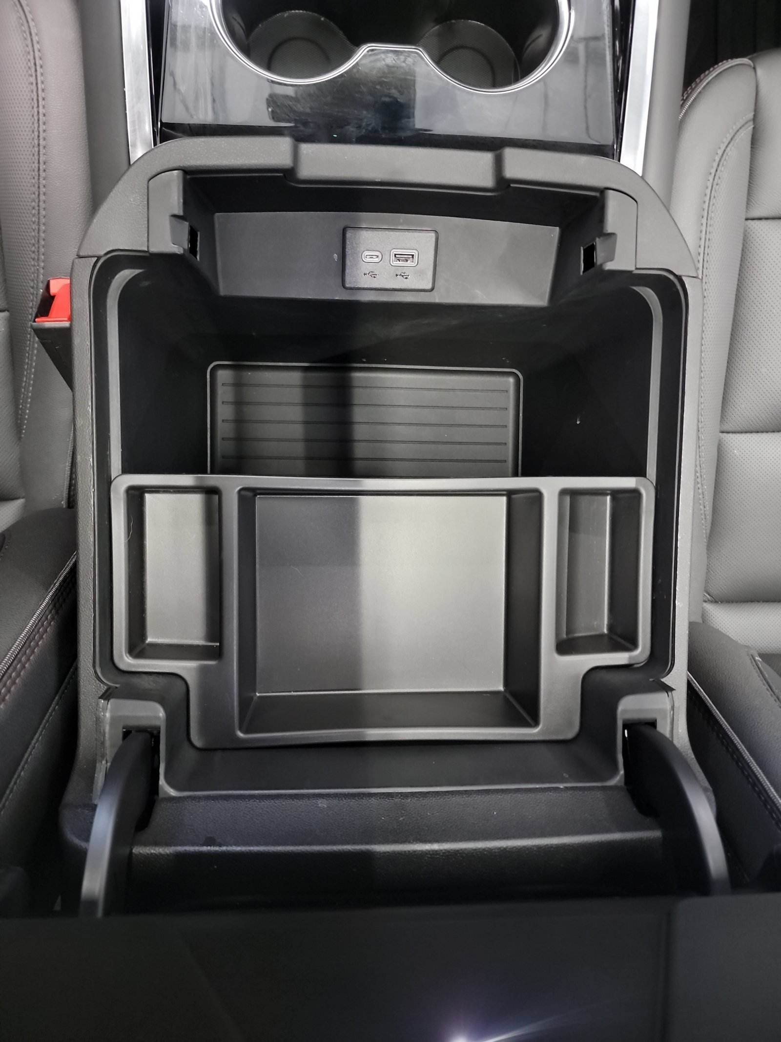 Used 2026 Chevrolet Tahoe RST w/ Comfort Package AWD/4WD image 29
