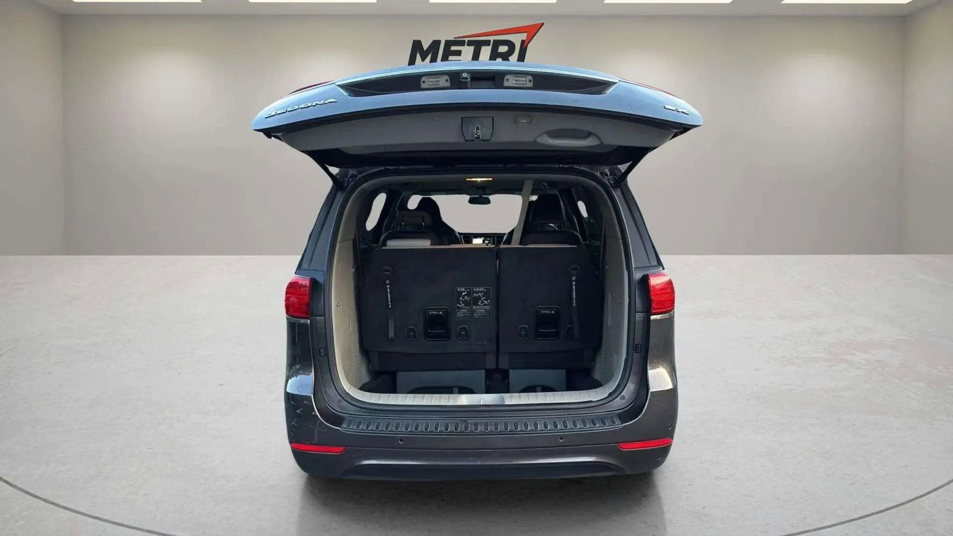 Used 2015 Kia Sedona SX image 19