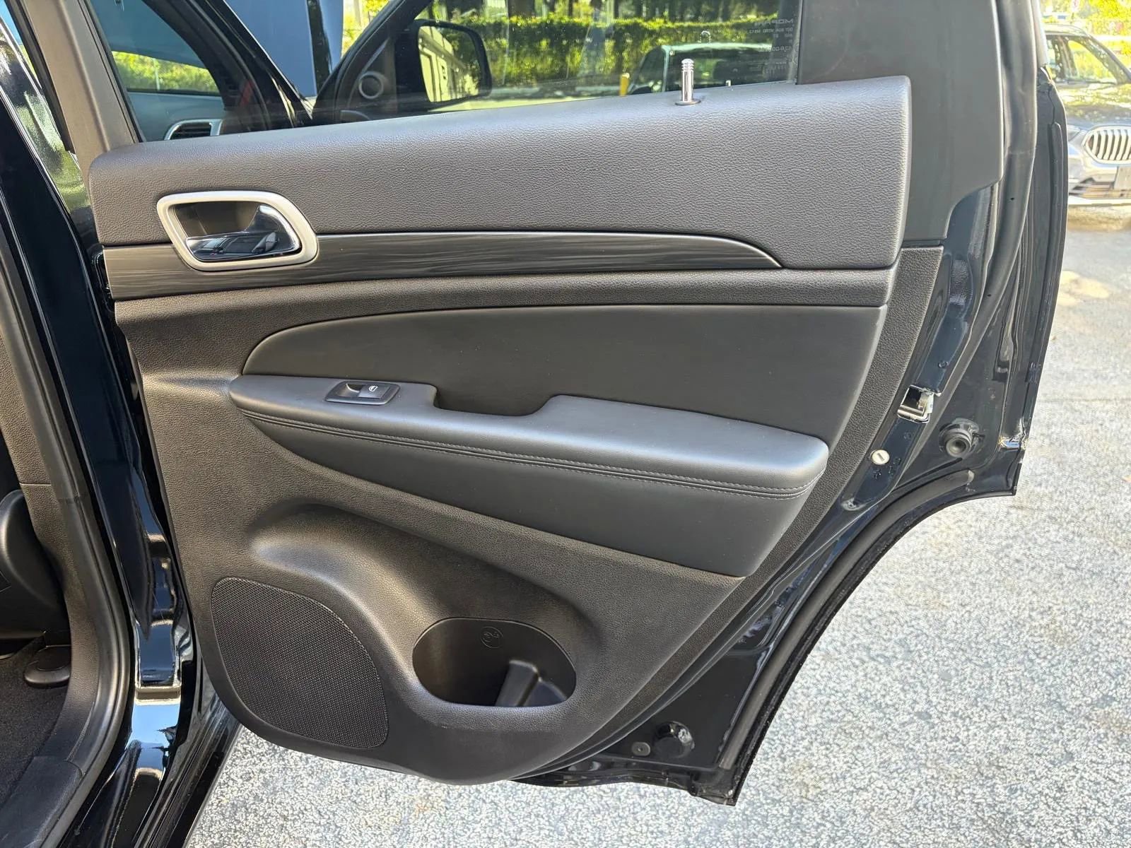 Used 2021 Jeep Grand Cherokee Laredo X RWD image 28