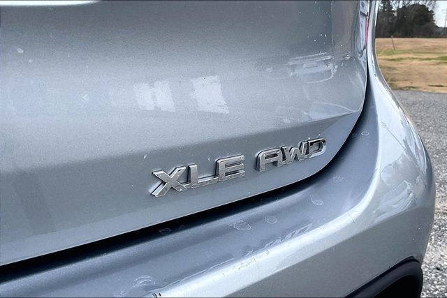 Used 2023 Toyota Highlander L image 26