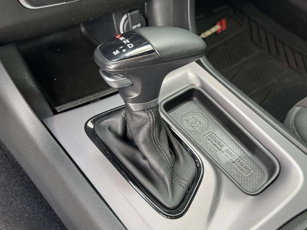 Used 2022 Dodge Charger R/T w/ Plus Group RWD image 21