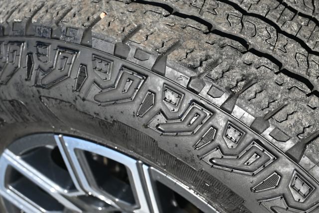 Used 2023 Chevrolet Colorado Z71 w/ Advanced Trailering Package image 27