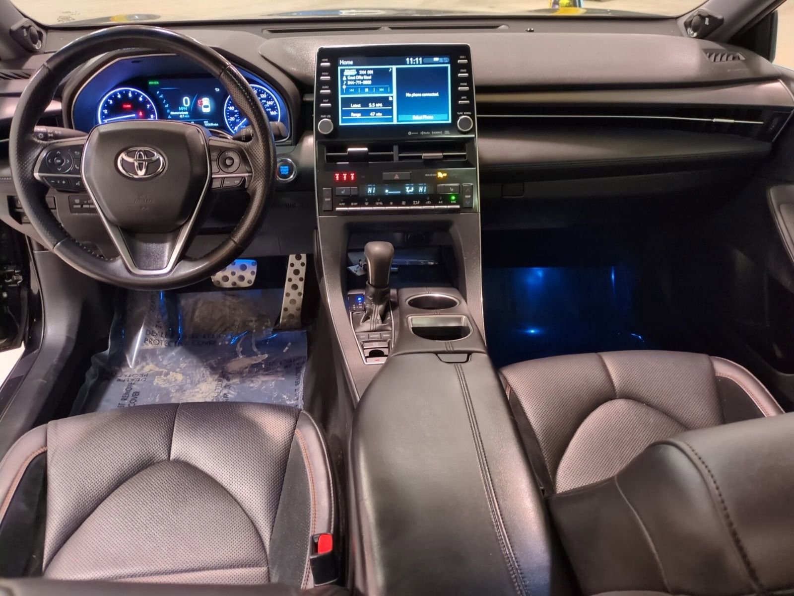 Used 2019 Toyota Avalon XSE image 15