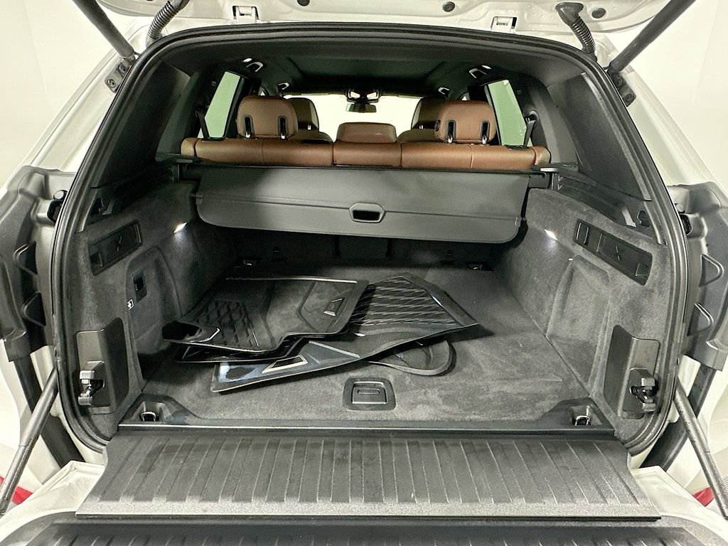 Certified 2024 BMW X5 xDrive40i w/ Premium Package image 27