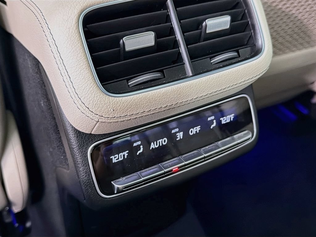 Used 2024 Mercedes-Benz GLS 450 4MATIC image 27