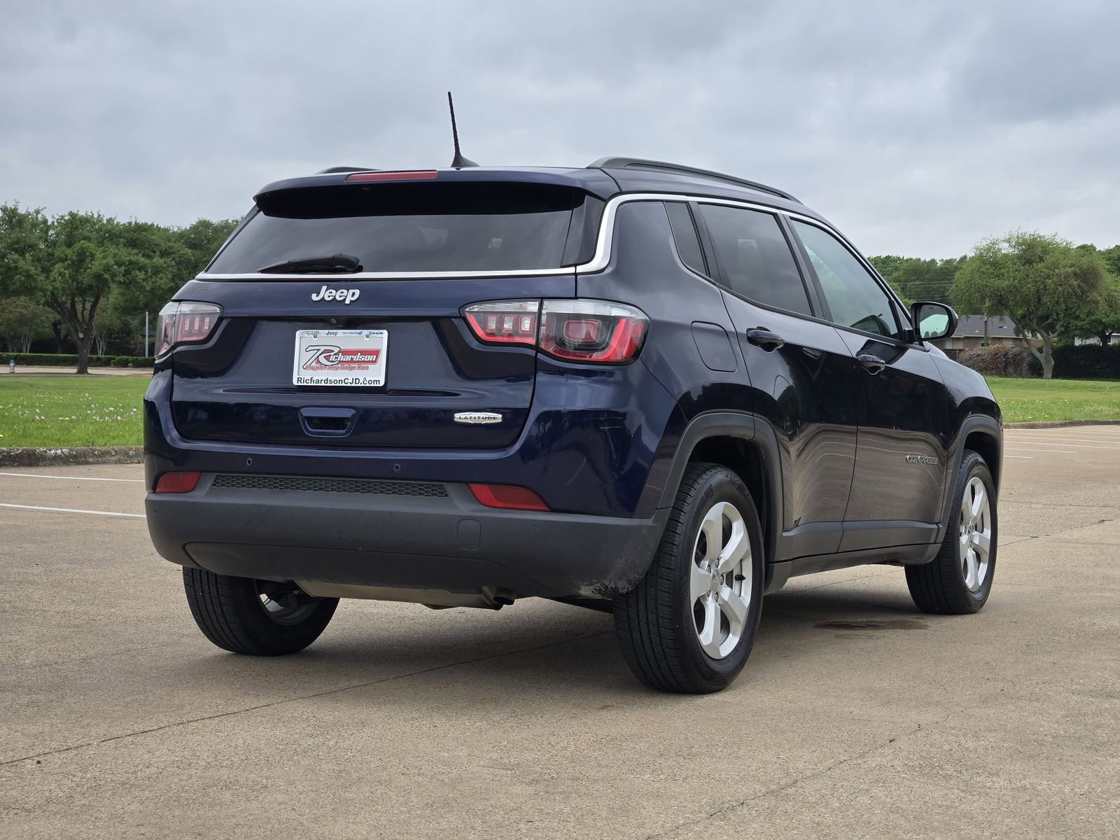 Used 2019 Jeep Compass Latitude w/ Popular Equipment Group image 6