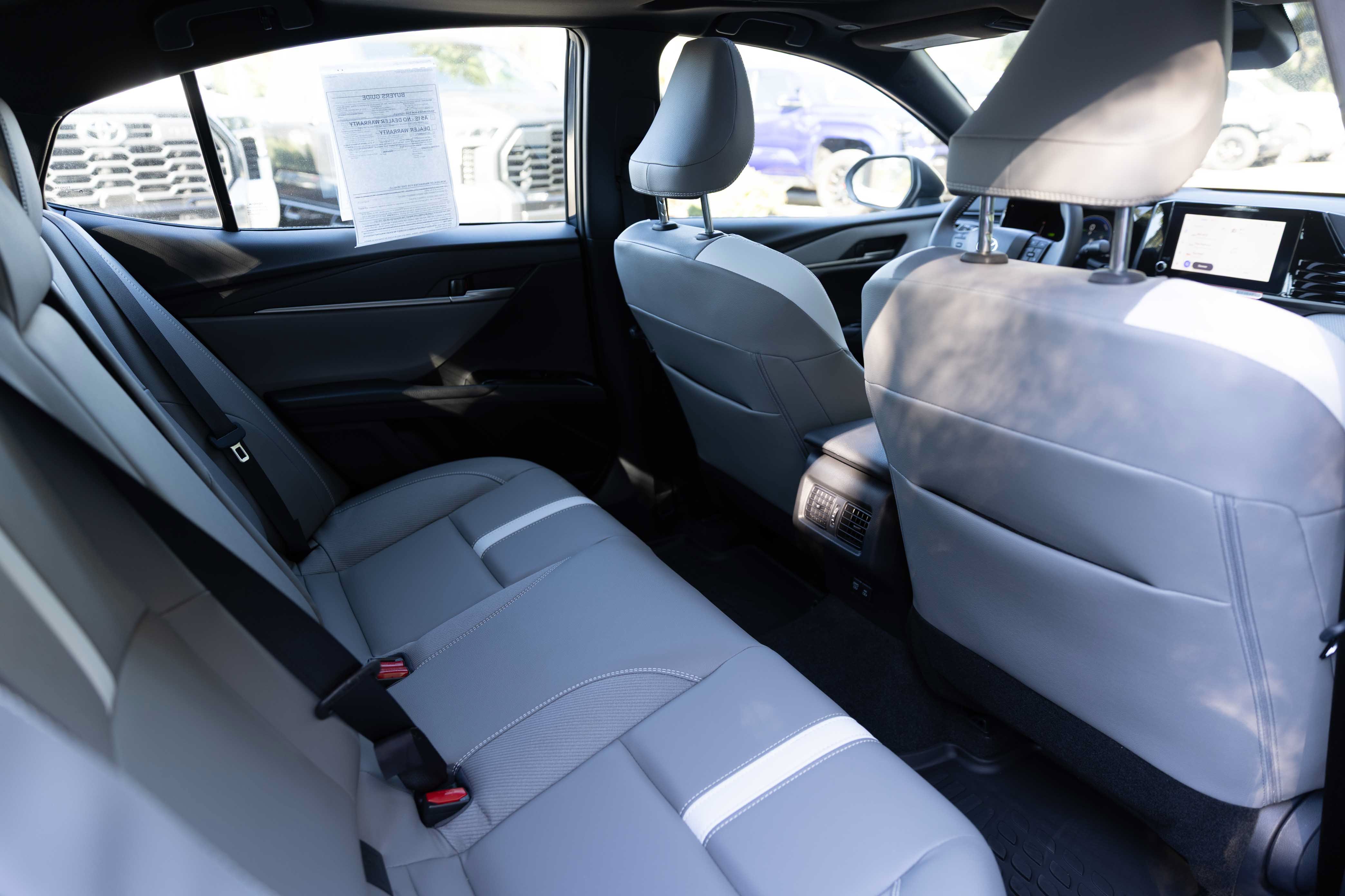 Used 2026 Toyota Camry SE w/ Convenience Package FWD image 18