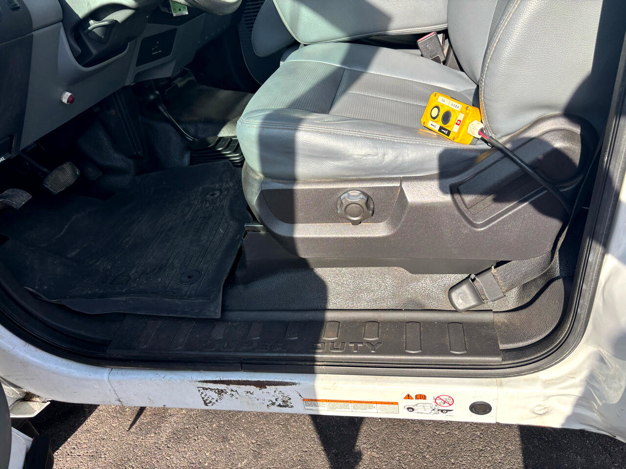 Used 2015 Ford F550 4x4 Regular Cab Super Duty image 23