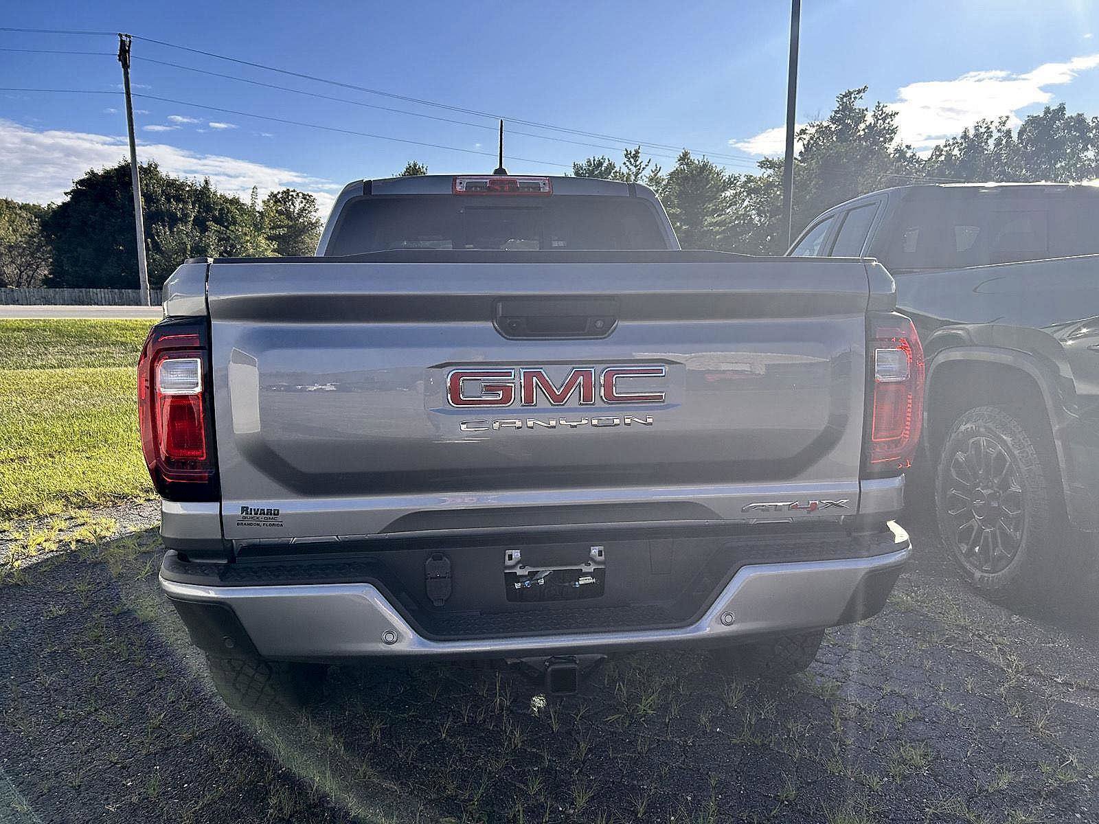 New 2025 GMC Canyon AT4 w/ AT4X Package image 8