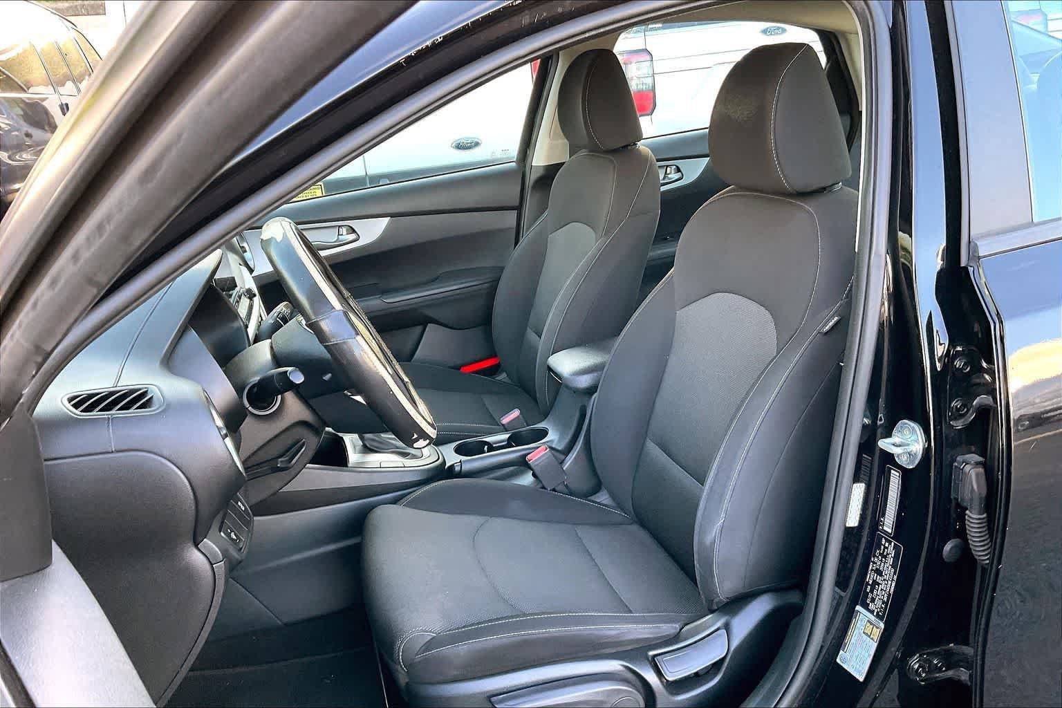 Used 2022 Kia Forte Sedan FWD image 11