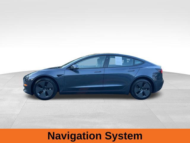 Used 2023 Tesla Model 3 Standard Range image 2