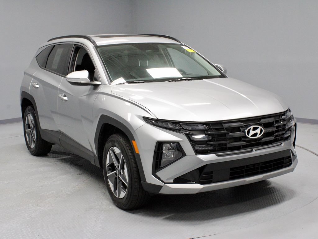 Used 2025 Hyundai Tucson SEL AWD/4WD image 1