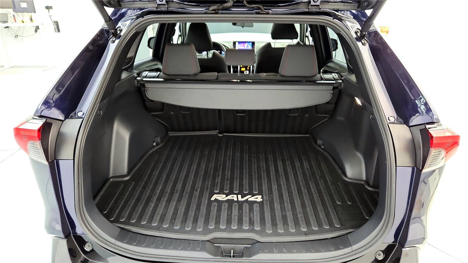 Certified 2024 Toyota RAV4 SE image 25