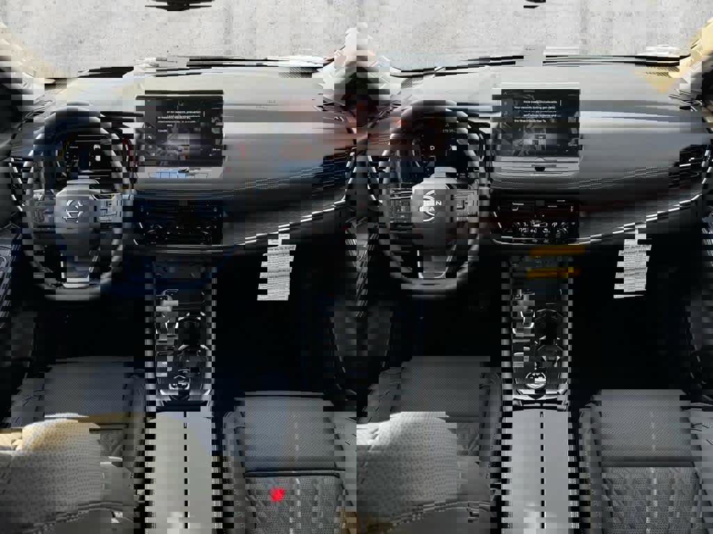 New 2025 Nissan Rogue Platinum w/ Tech Package image 5