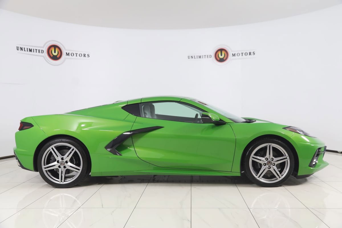 Used 2026 Chevrolet Corvette Stingray Premium Cpe w/ 3LT RWD image 2