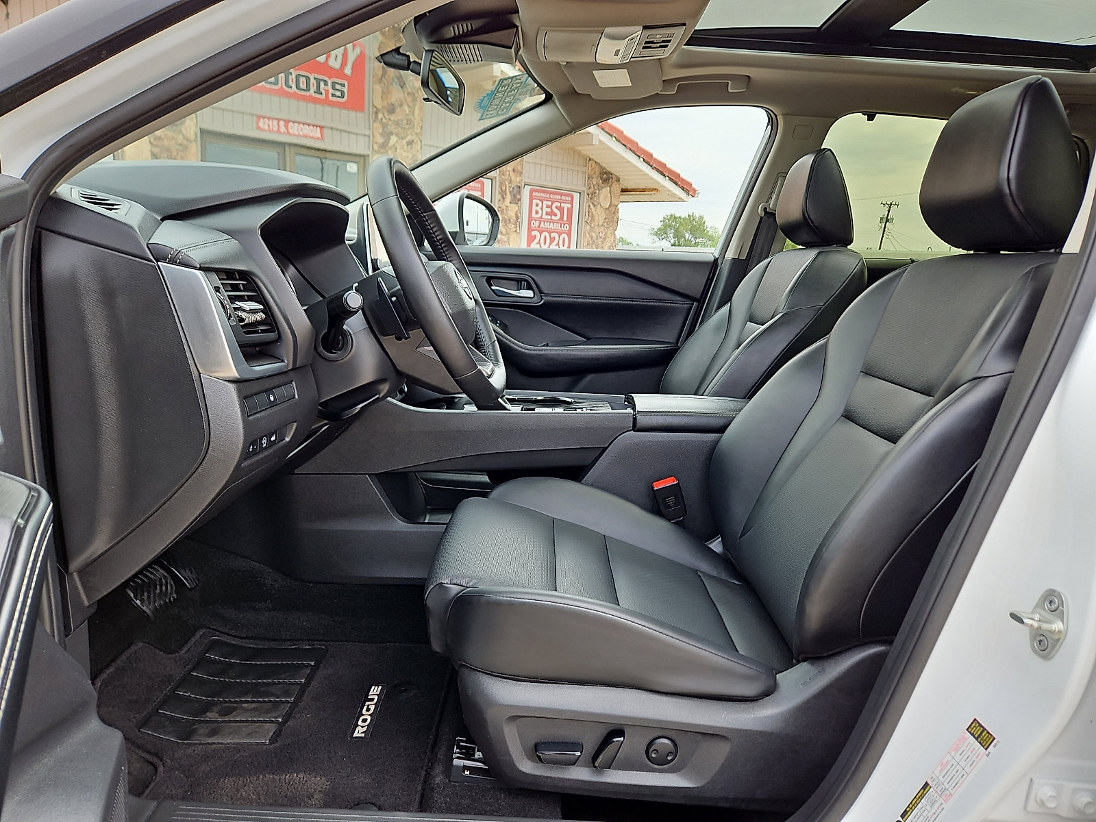 Used 2025 Nissan Rogue SV w/ SV Premium Package FWD image 10